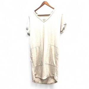 Lou & Grey | Women’s Cream V-Neck T-Shirt Dress with Pockets | S